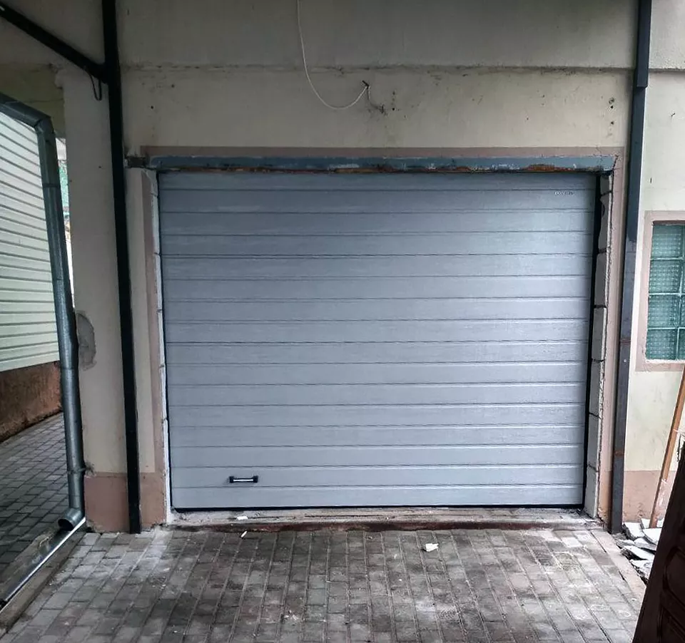 Гаражные секционные ворота DoorHan в Дзержинске